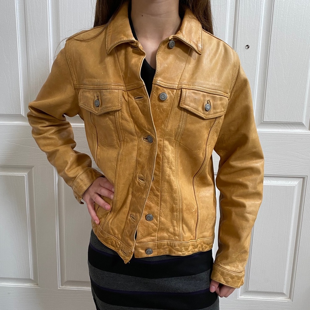 ✨Vintage!✨ Gap Leather Jacket